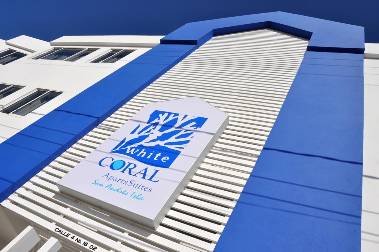 White Coral Apartasuites San Andres  Exterior photo